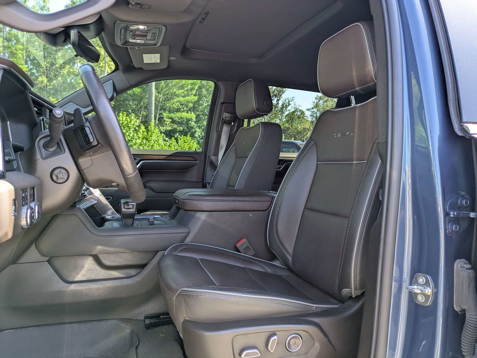 Used 2024 GMC Sierra 1500 Denali AWD/4WD image 11