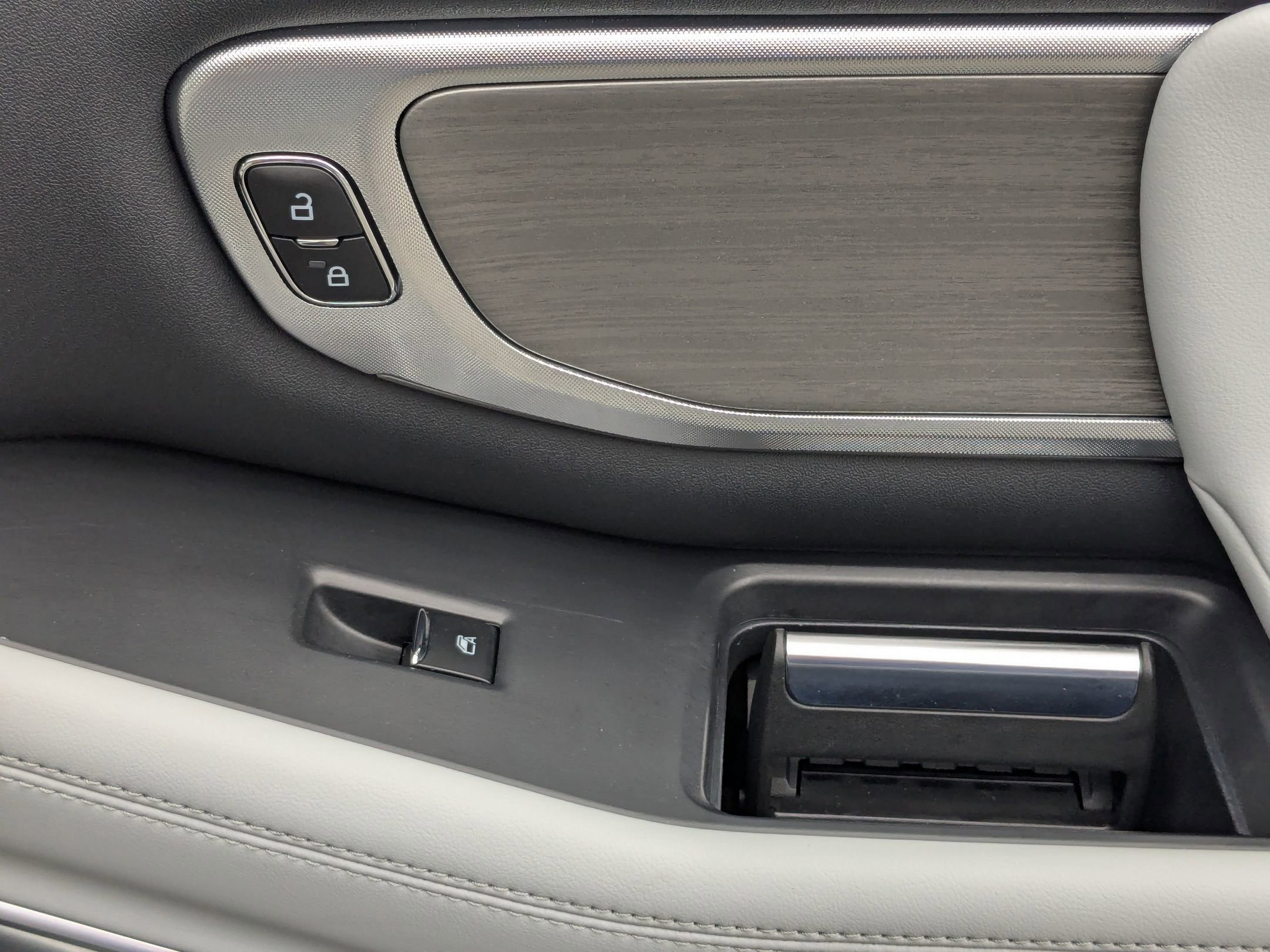 Certified 2025 Ford Expedition Max Platinum w/ Driver's Package image 46