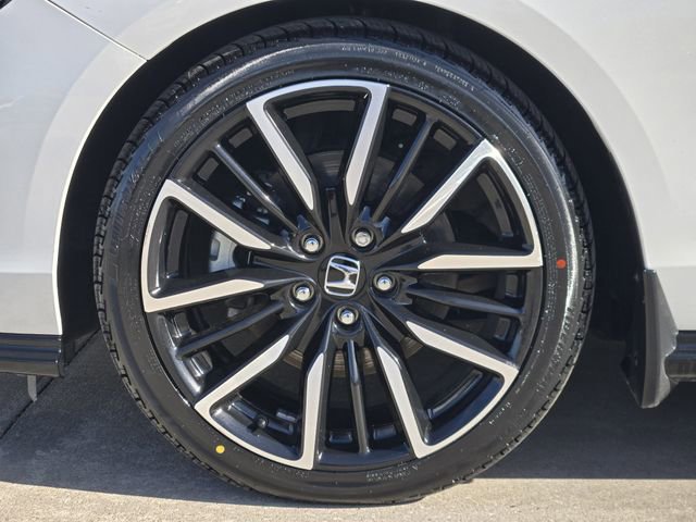 Used 2023 Honda Accord Touring image 14