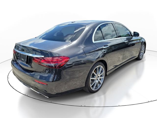 Used 2022 Mercedes-Benz E 350 Sedan w/ AMG Line Exterior image 2