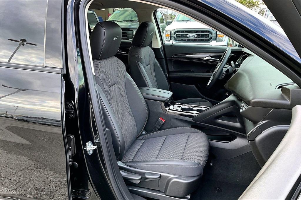 Used 2023 Buick Envision Preferred w/ Sport Touring Package AWD/4WD image 7