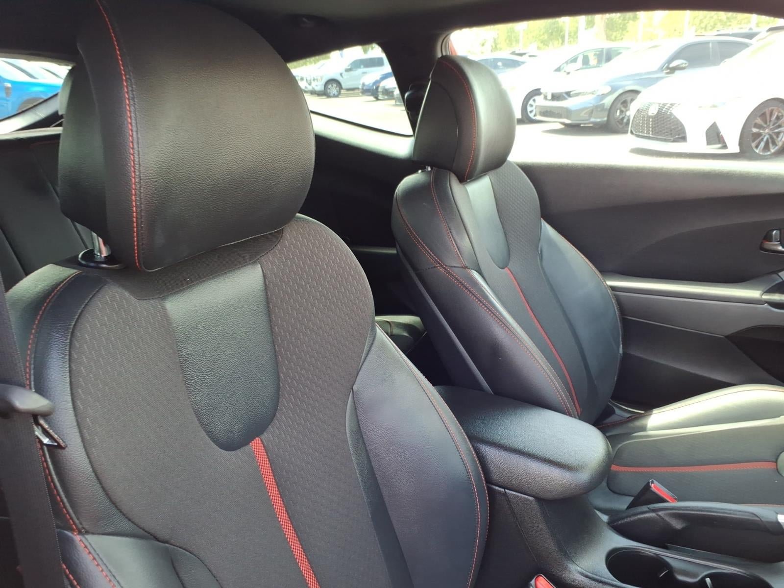 Used 2019 Hyundai Veloster Turbo FWD image 12