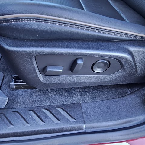 Used 2023 GMC Canyon Denali image 12