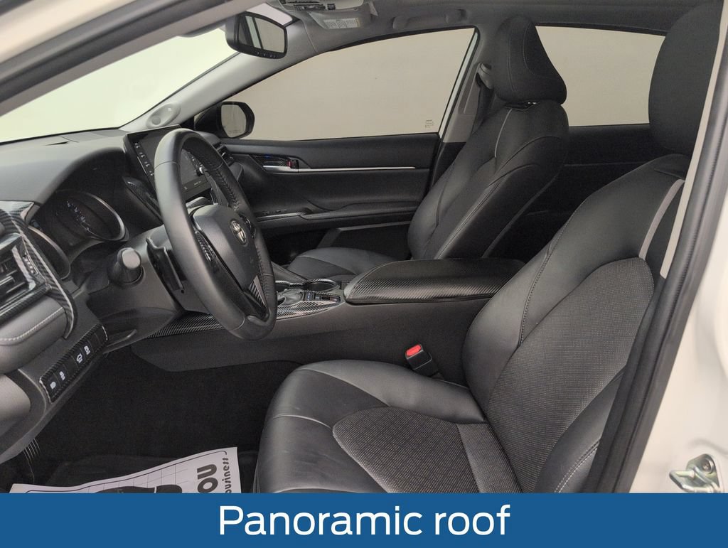 Used 2022 Toyota Camry XSE w/ Navigation Package FWD image 4