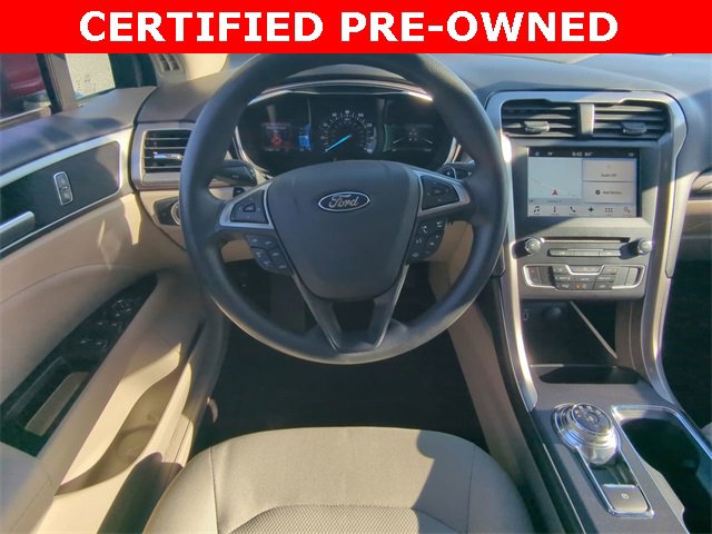Certified 2017 Ford Fusion SE w/ Fusion SE Technology Package image 17