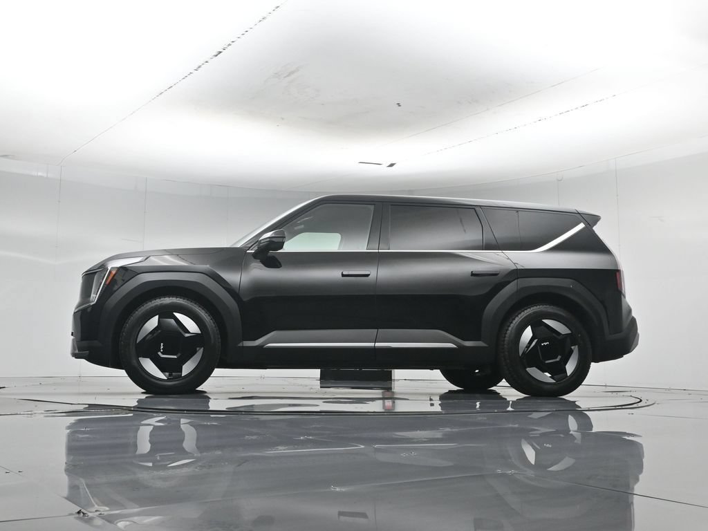 Used 2024 Kia EV9 Light Long Range RWD image 56