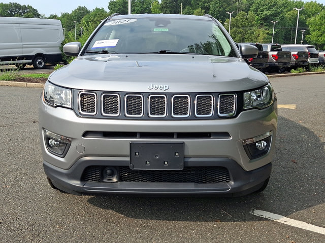 Used 2021 Jeep Compass Latitude w/ Driver Assistance Group AWD/4WD image 3