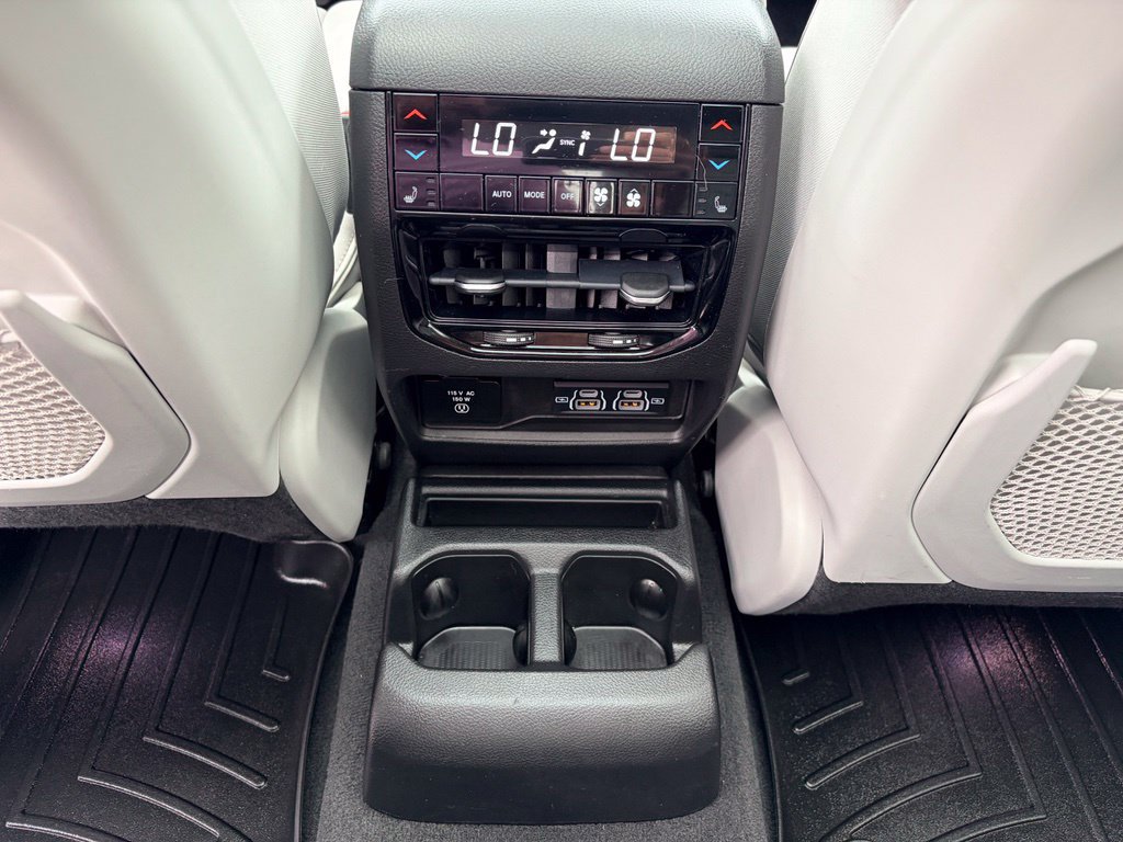 Used 2022 Jeep Grand Cherokee L Overland w/ Advanced Protech Group III AWD/4WD image 29