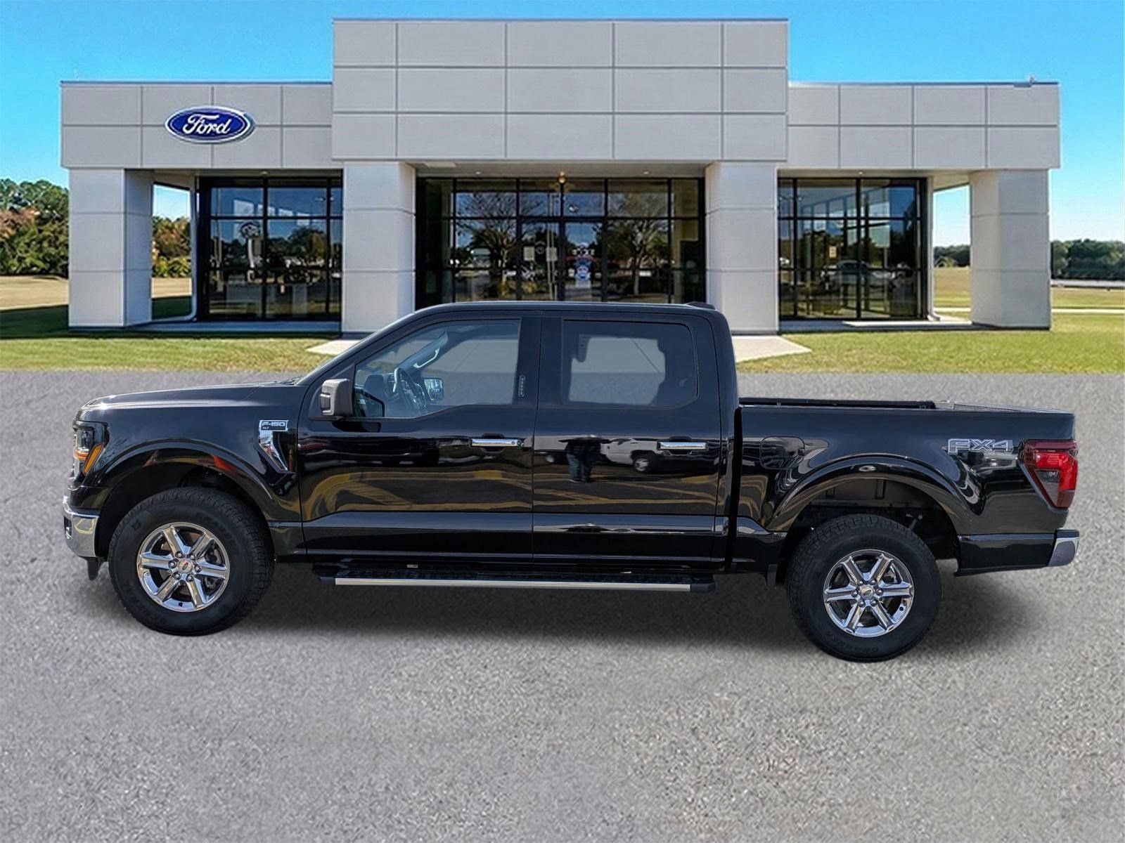Certified 2024 Ford F150 XLT w/ FX4 Off-Road Package AWD/4WD image 7