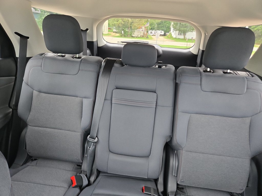 Certified 2025 Ford Explorer Active AWD/4WD image 18