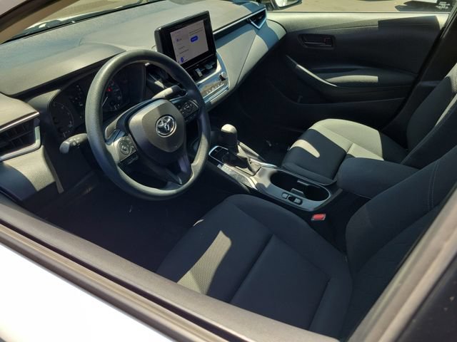 Used 2023 Toyota Corolla LE FWD image 3