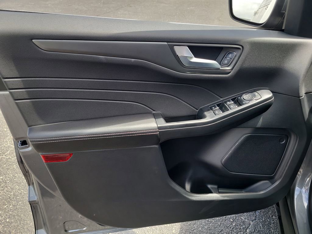 Certified 2026 Ford Escape SE image 14