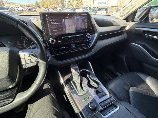 Used 2020 Toyota Highlander Limited image 14