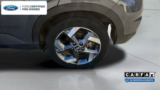 Used 2025 Hyundai Venue SEL FWD image 34