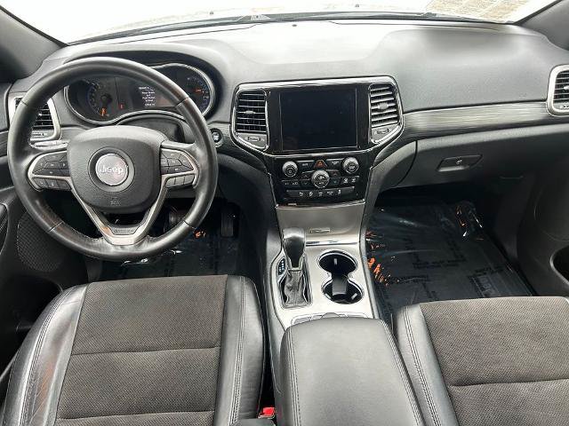 Used 2020 Jeep Grand Cherokee Altitude AWD/4WD image 13