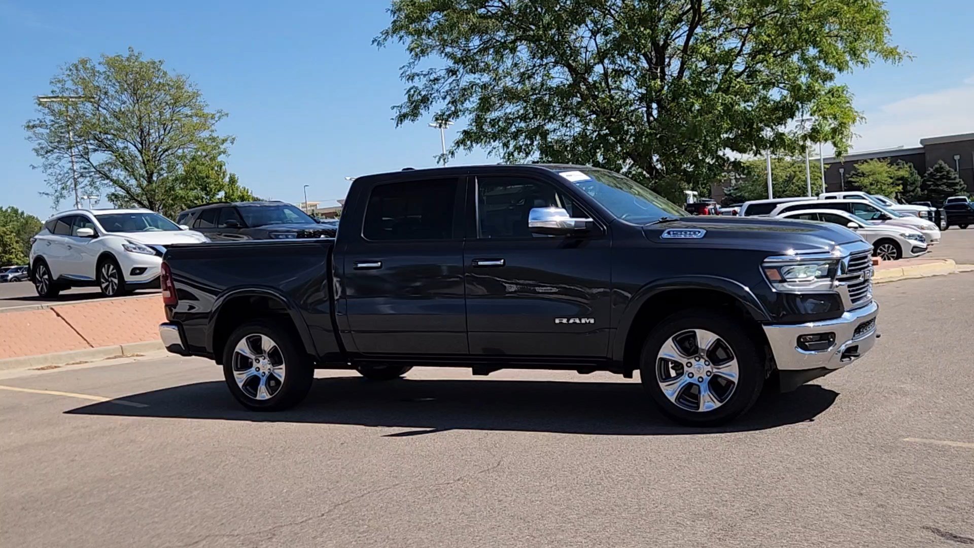 Used 2020 RAM 1500 Laramie AWD/4WD image 10