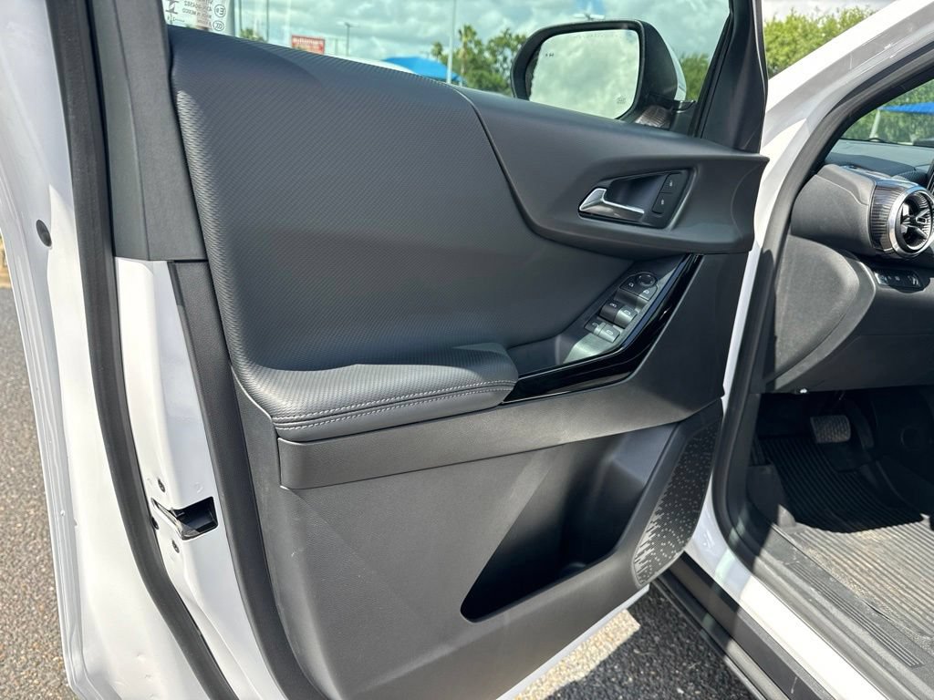 Used 2026 Chevrolet Equinox LT w/ LPO, Floor Liner Package FWD image 15