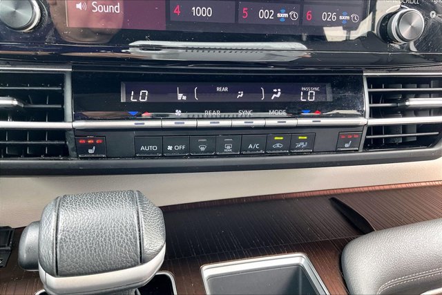 Used 2021 Toyota Sienna XLE FWD image 31