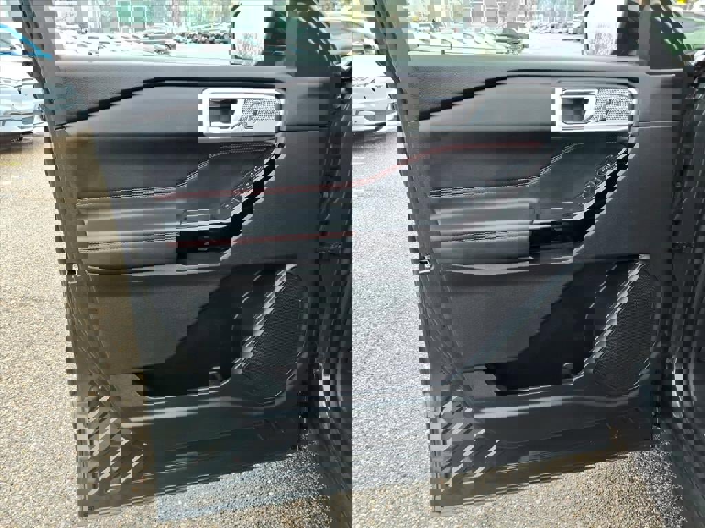 Certified 2023 Ford Explorer ST-Line w/ Class IV Trailer Tow Package image 17