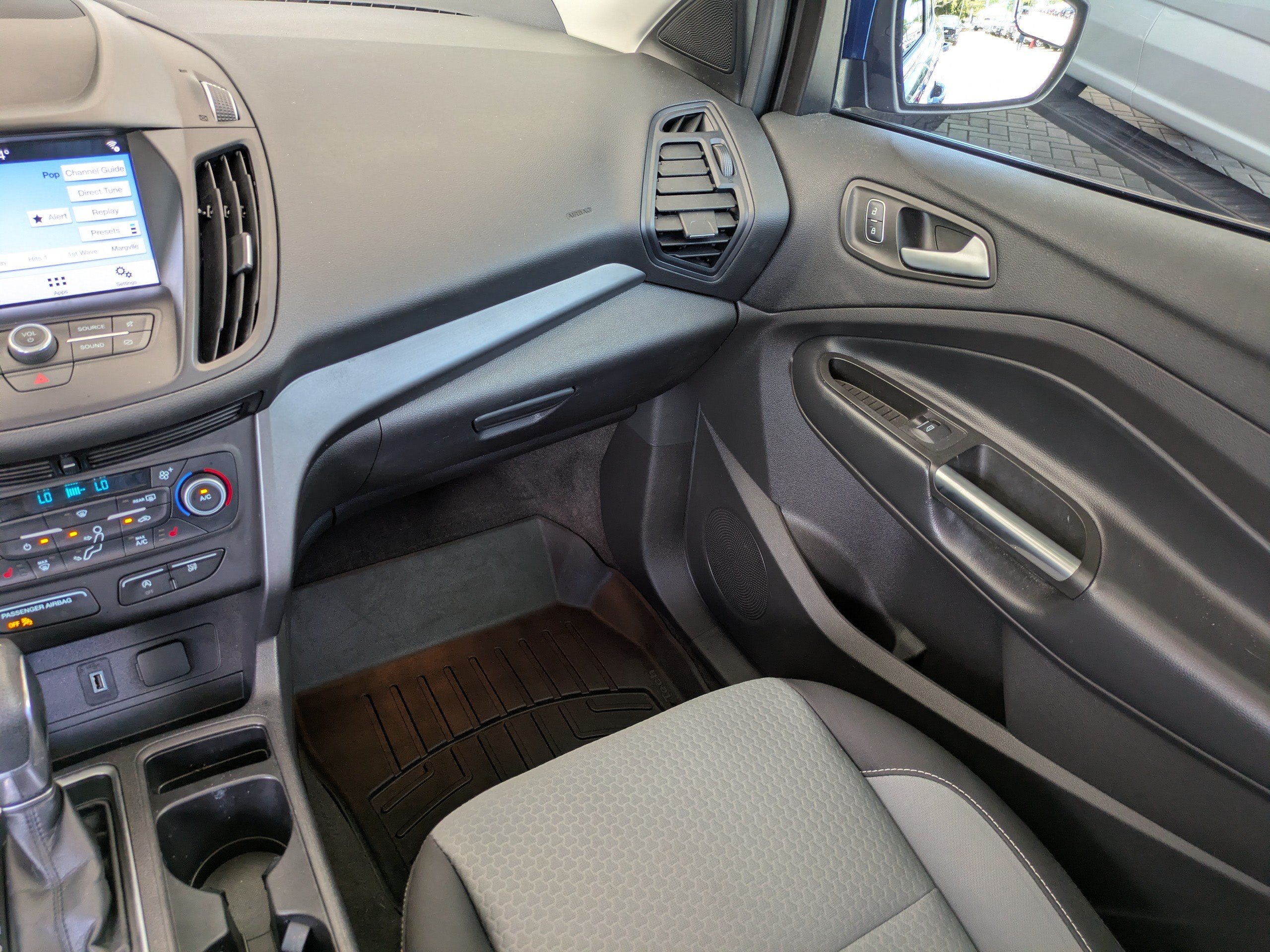 Certified 2019 Ford Escape SE FWD image 14