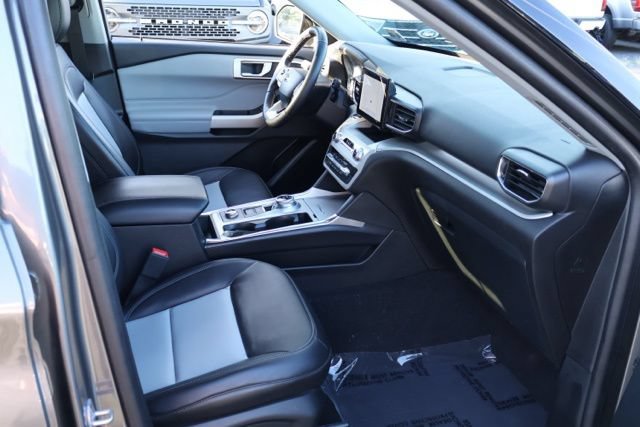 Certified 2023 Ford Explorer XLT w/ Equipment Group 202A AWD/4WD image 22