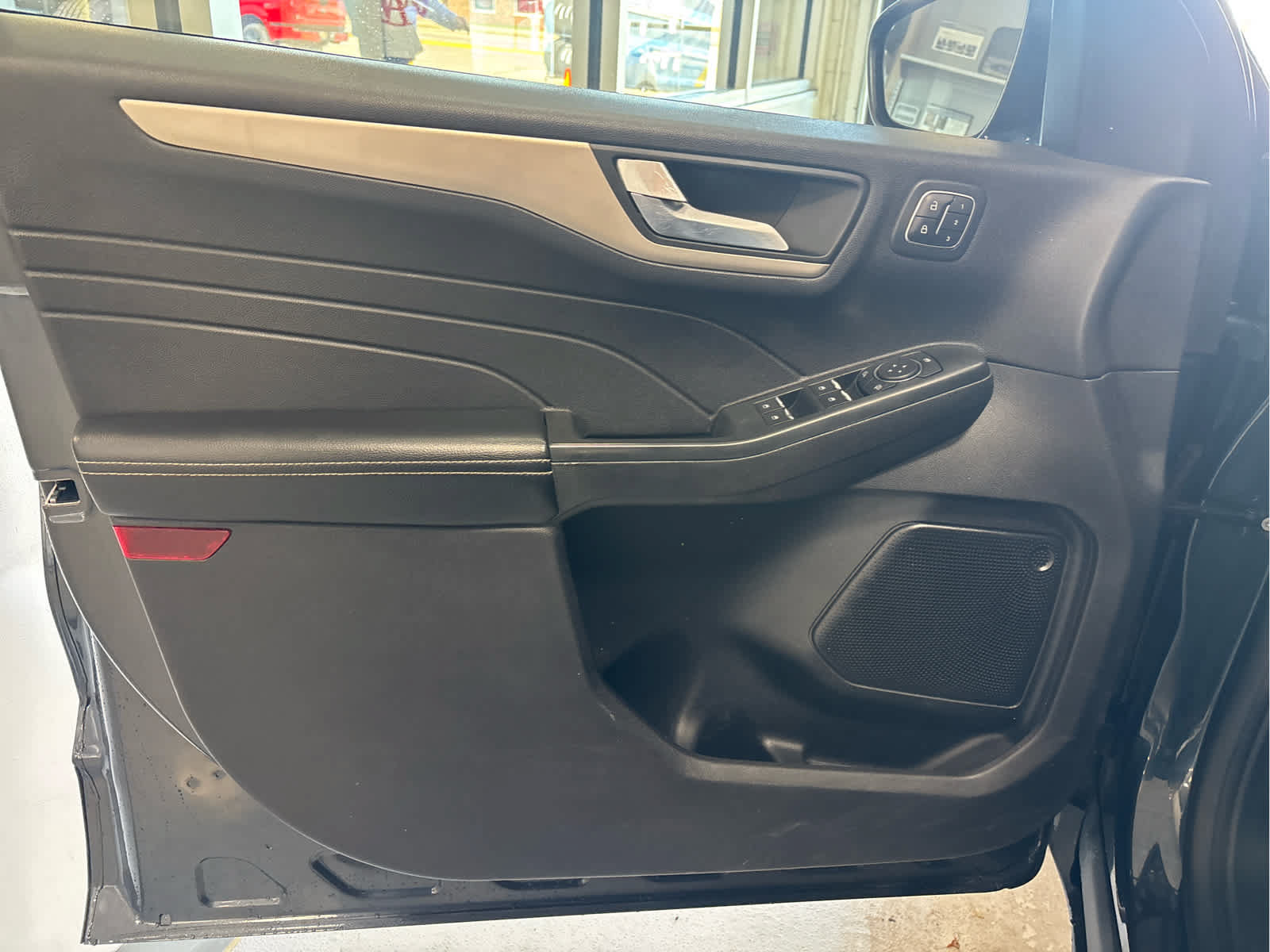 Certified 2022 Ford Escape SEL w/ Technology Package AWD/4WD image 19