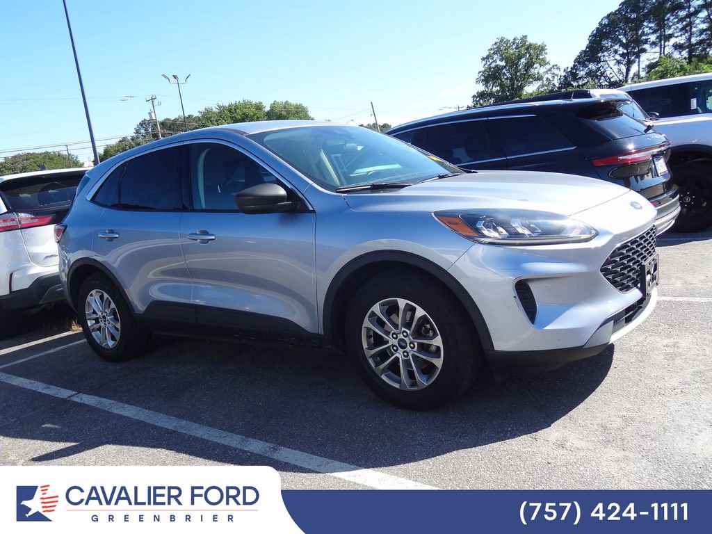 Certified 2022 Ford Escape SE w/ Convenience Package FWD image 2