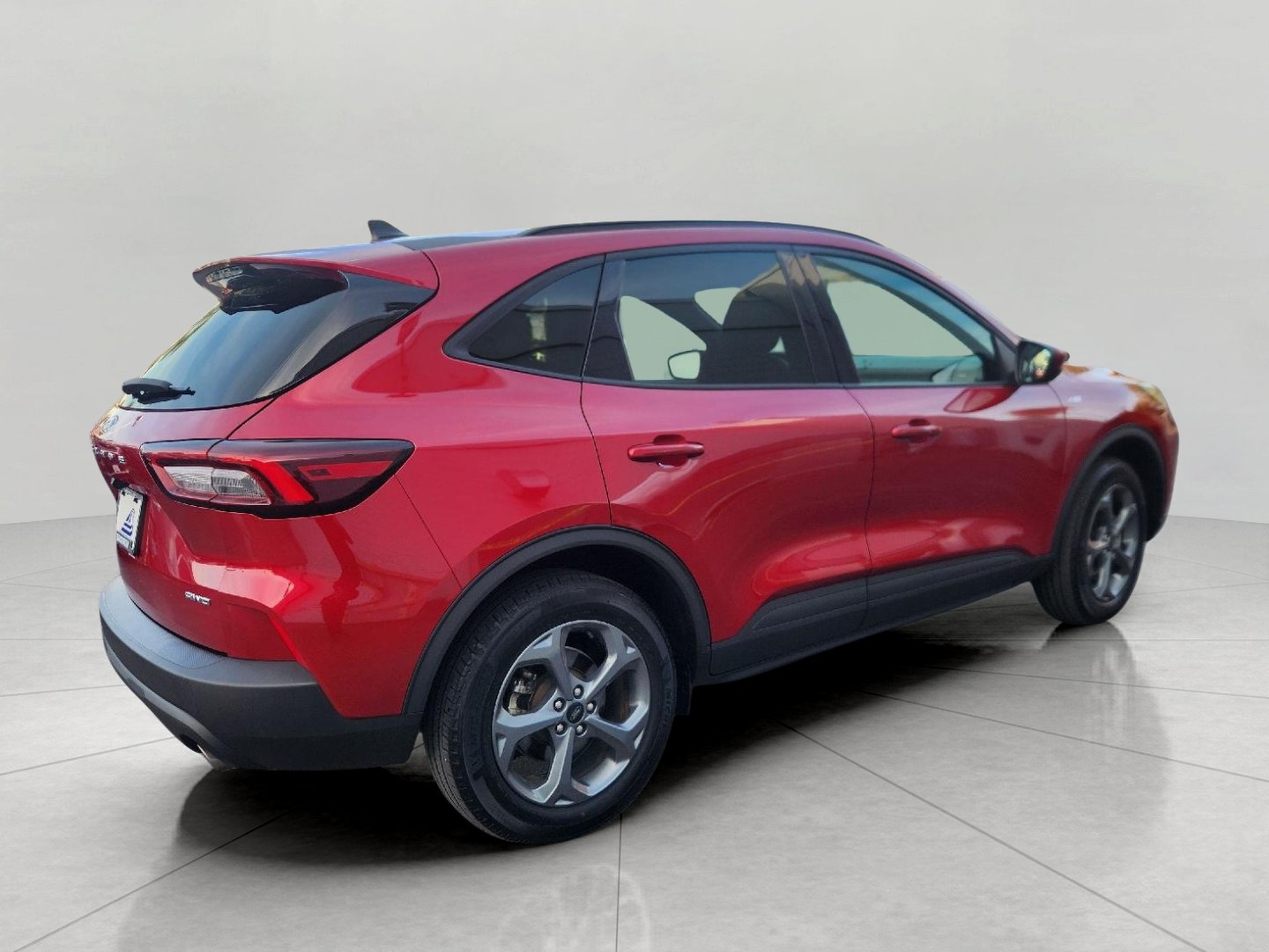 Certified 2025 Ford Escape ST-Line Select AWD/4WD image 4