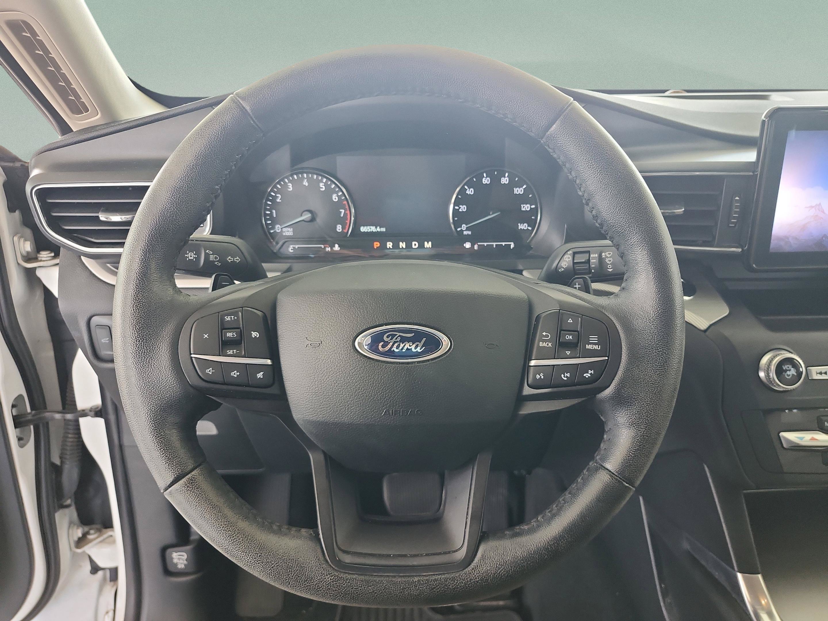 Certified 2020 Ford Explorer XLT w/ Equipment Group 202A RWD image 9