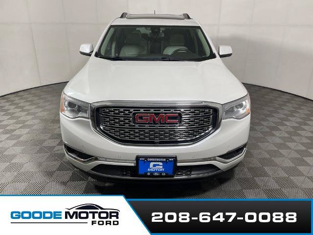 Used 2017 GMC Acadia Denali w/ Technology Package AWD/4WD image 3
