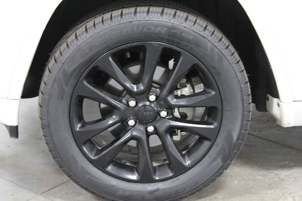 Used 2020 Jeep Grand Cherokee Altitude image 20