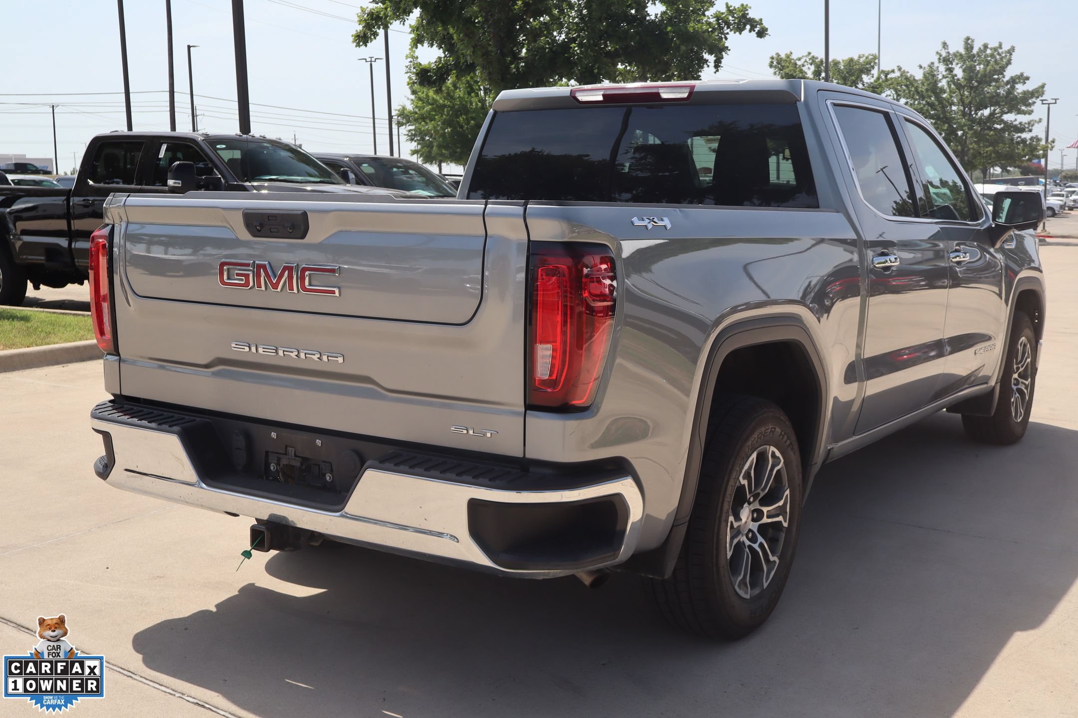 Used 2025 GMC Sierra 1500 SLT AWD/4WD image 3
