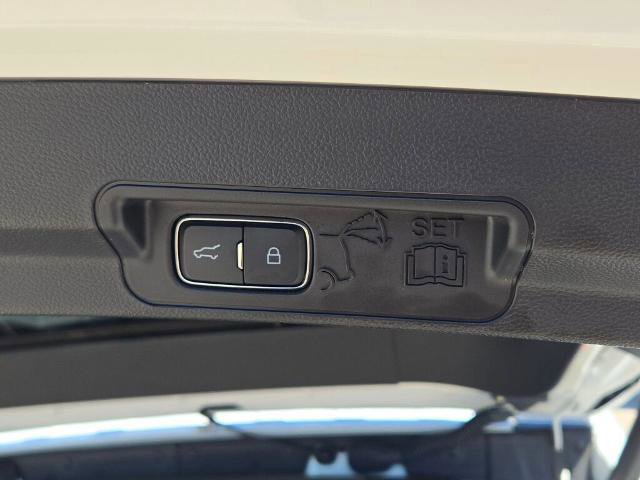Certified 2023 Ford Explorer XLT AWD/4WD image 17