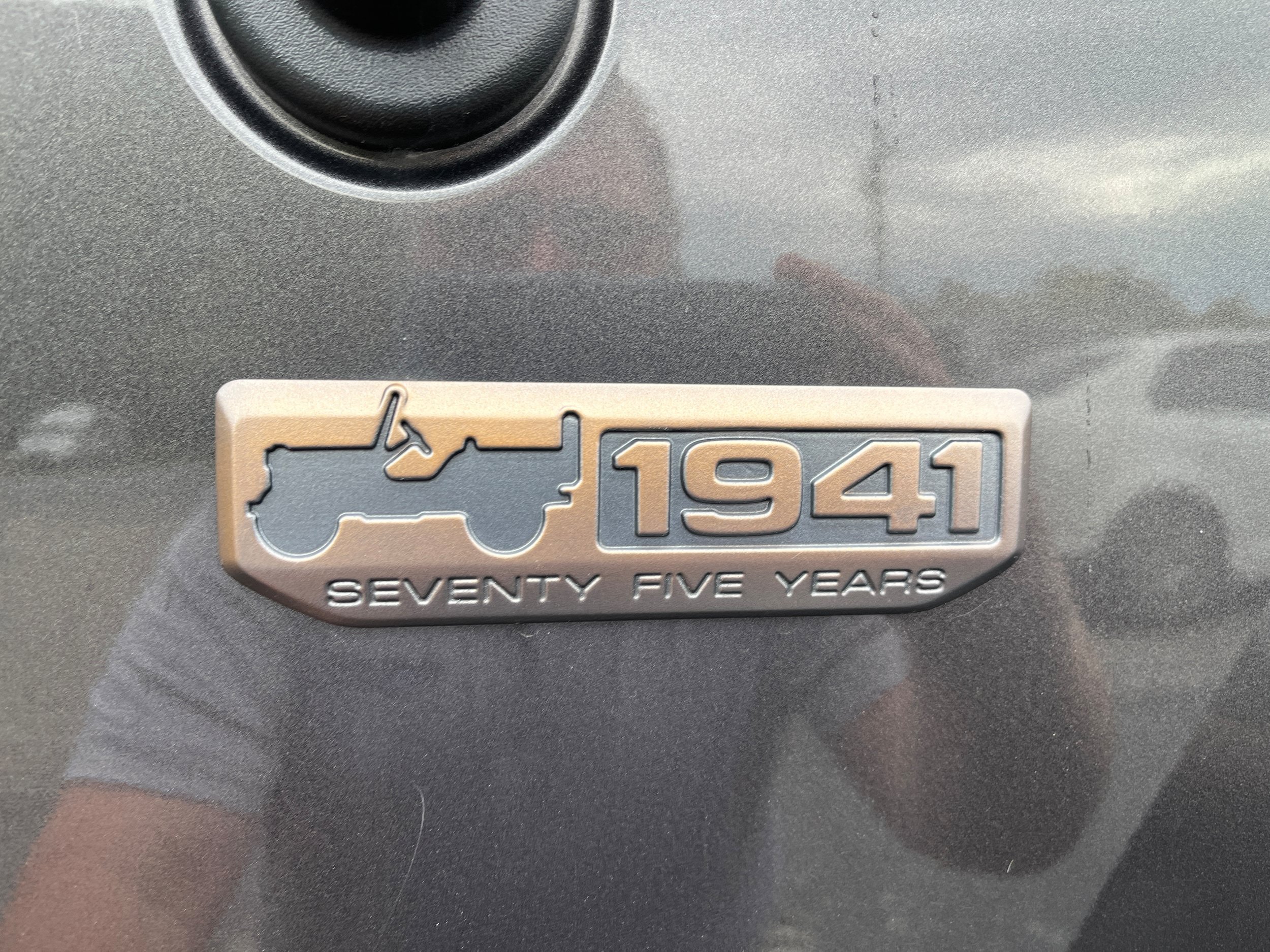 Used 2017 Jeep Wrangler Unlimited Sahara AWD/4WD image 6