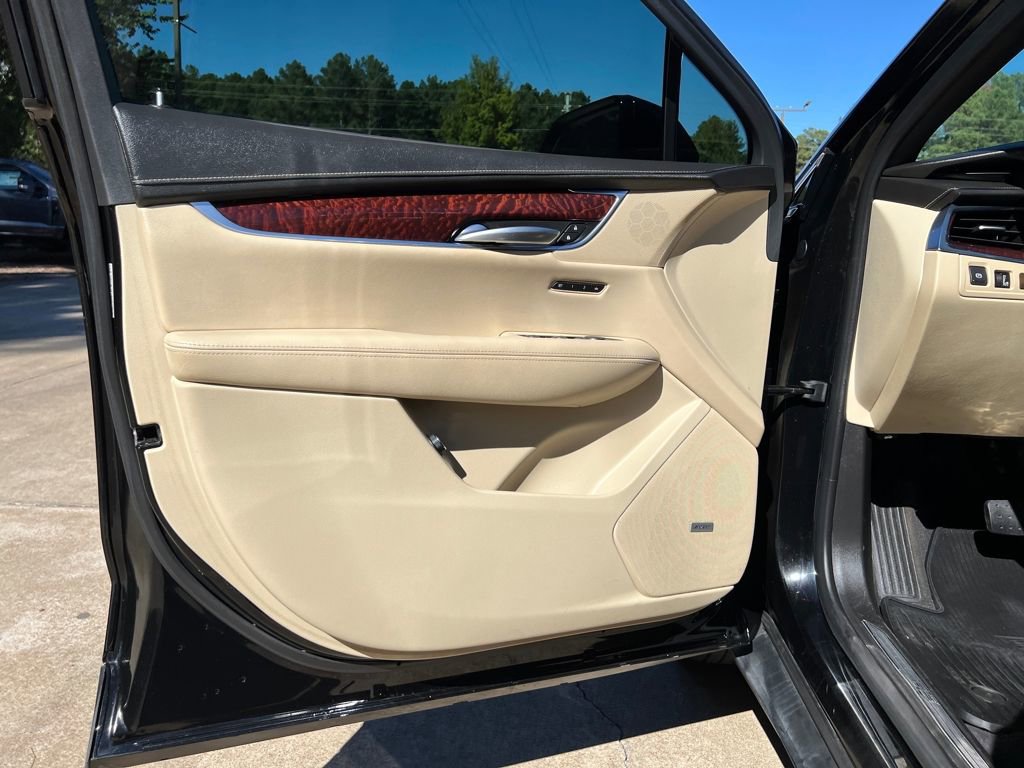 Used 2019 Cadillac XT5 Premium Luxury image 11