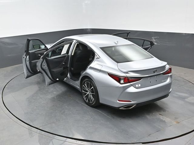 Used 2024 Lexus ES 350 w/ Premium Package FWD image 27
