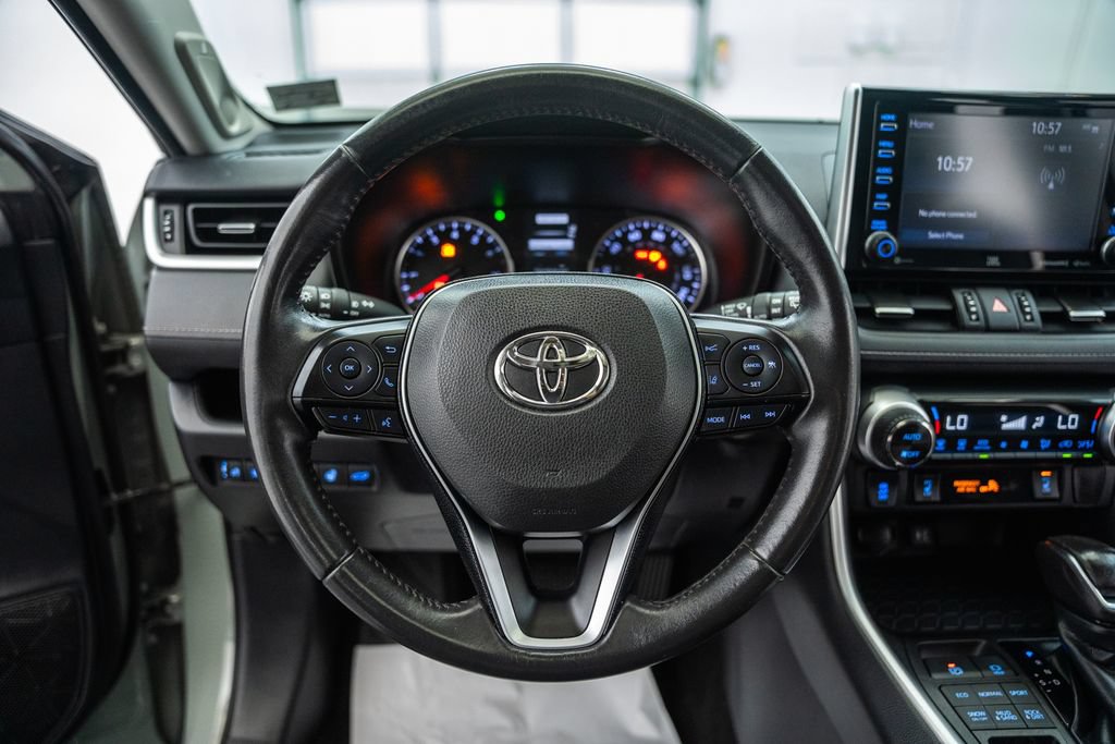 Used 2019 Toyota RAV4 XLE Premium w/ Cold Weather Package AWD/4WD image 31