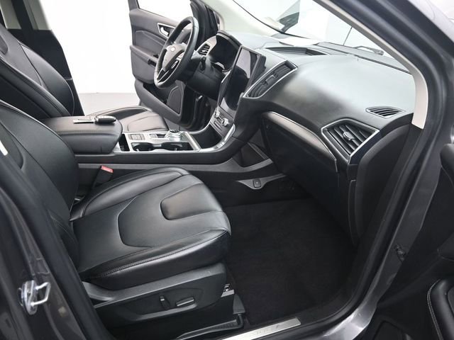 Certified 2022 Ford Edge Titanium AWD/4WD image 17