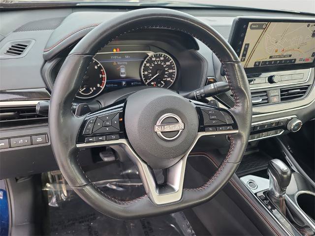 Used 2023 Nissan Altima 2.5 SR w/ SR Premium Package image 17