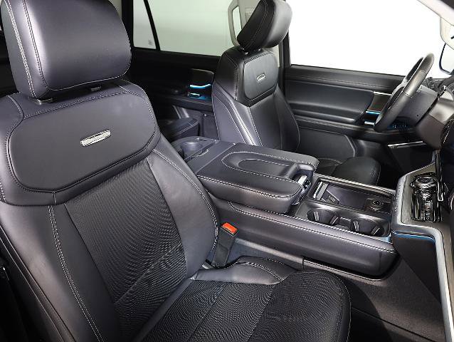 Certified 2025 Ford Expedition Max Platinum image 9