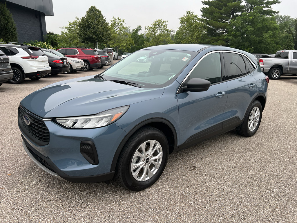 Certified 2024 Ford Escape Active AWD/4WD image 3