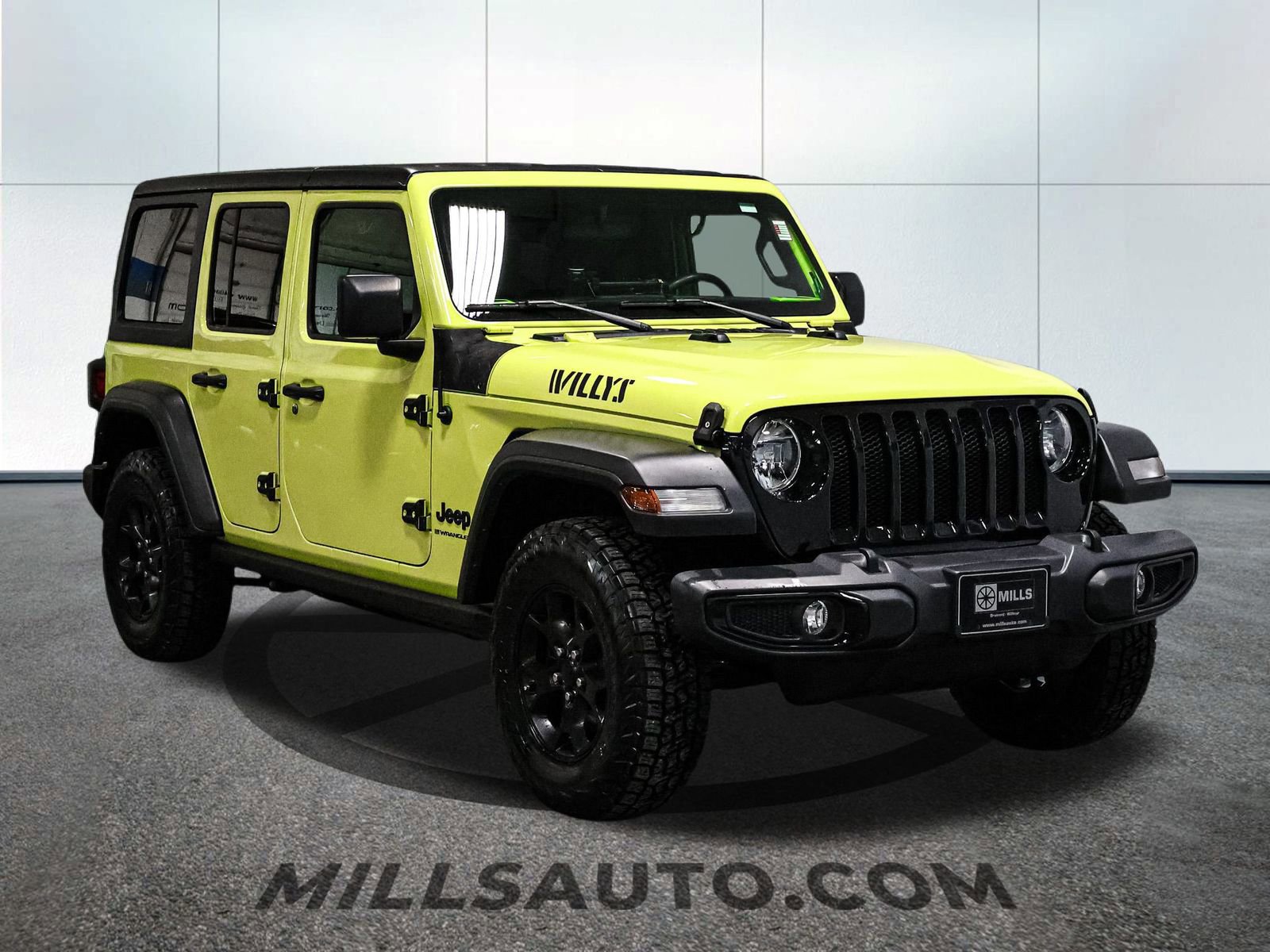 Used 2023 Jeep Wrangler Willys image 2