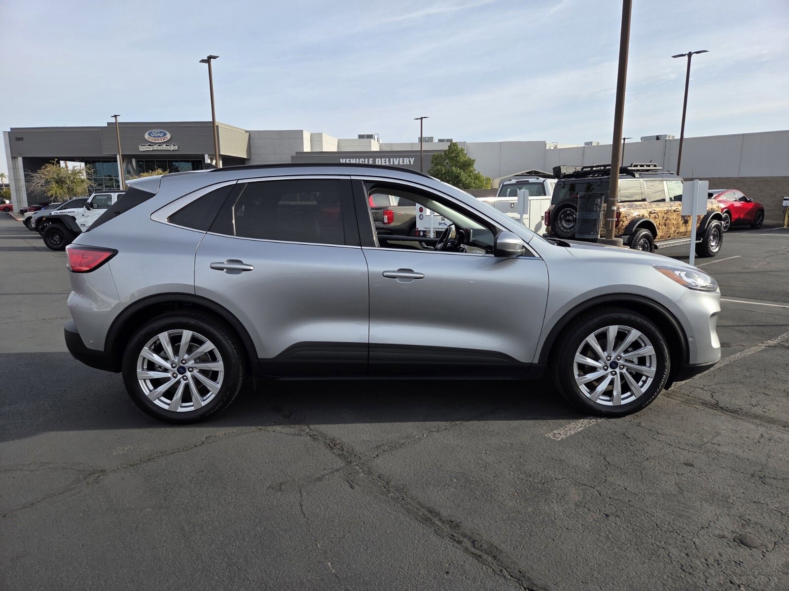 Certified 2022 Ford Escape Titanium w/ Titanium Elite Package image 6