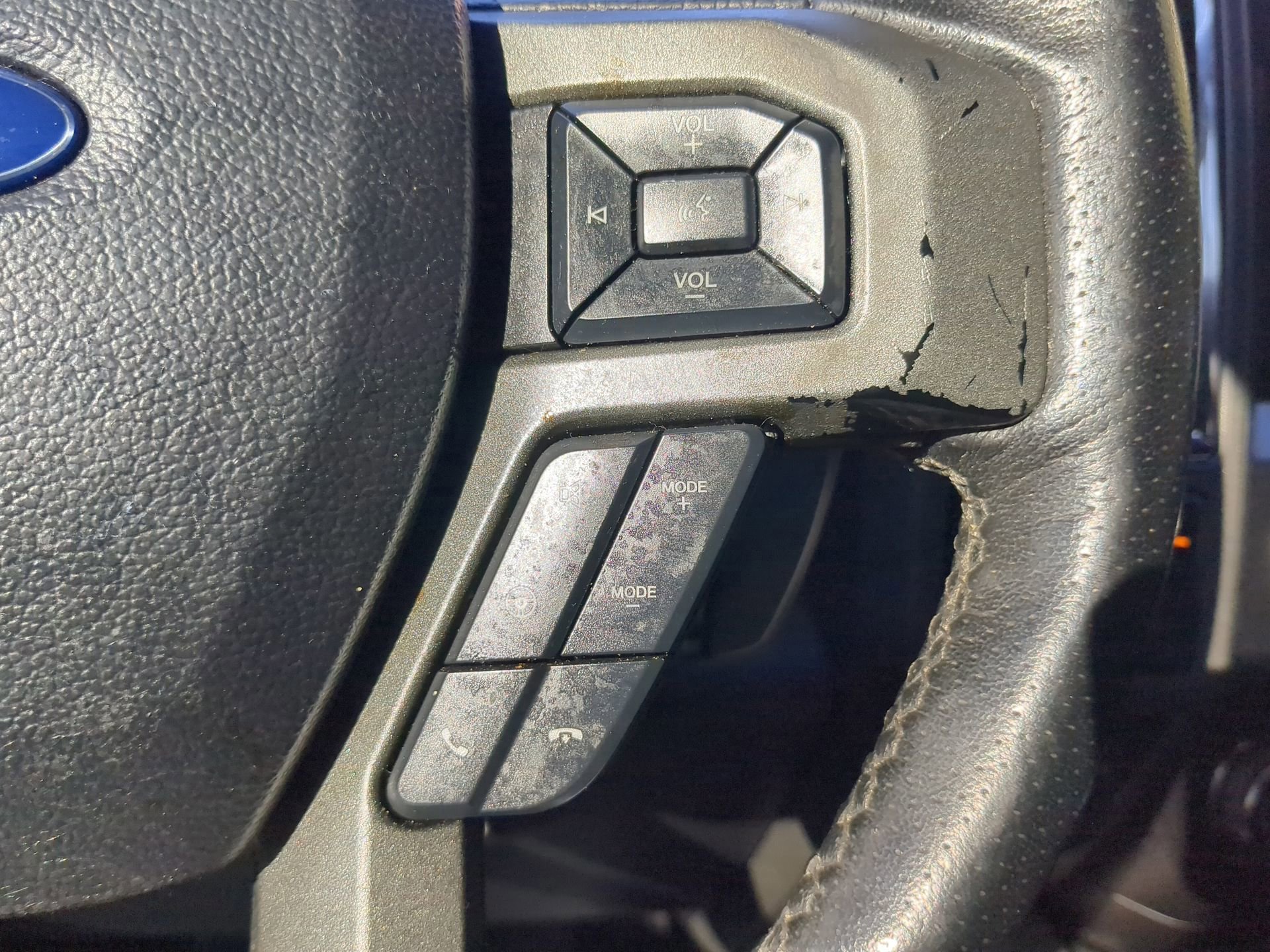 Certified 2019 Ford F150 Raptor w/ Equipment Group 802A Luxury image 60