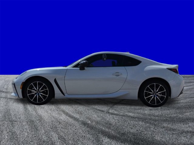 Used 2024 Toyota GR86 RWD image 7