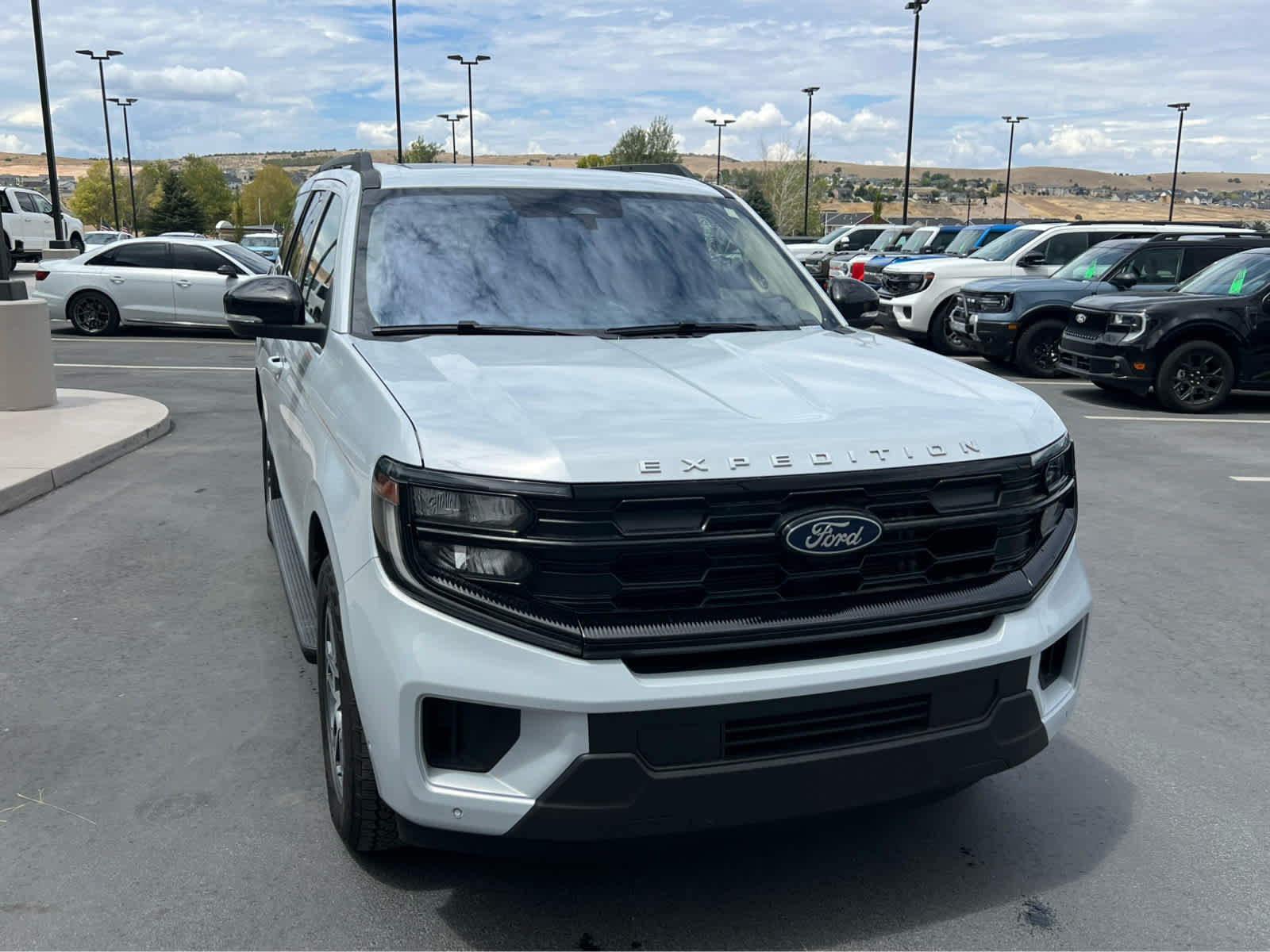 Certified 2025 Ford Expedition Active AWD/4WD image 4