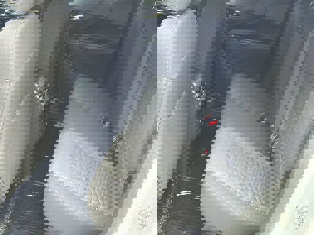 Used 2020 Chevrolet Equinox LT image 18