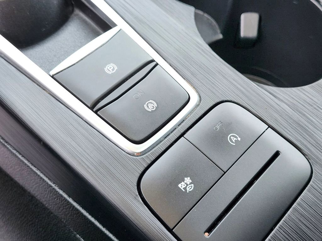 Certified 2022 Ford Escape SEL w/ Technology Package image 26