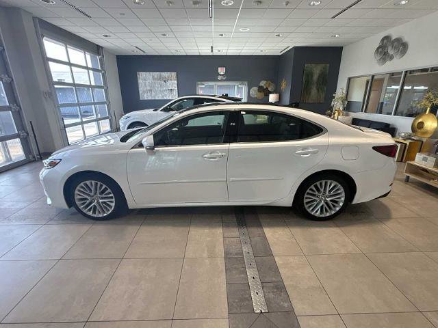 Used 2017 Lexus ES 350 image 2