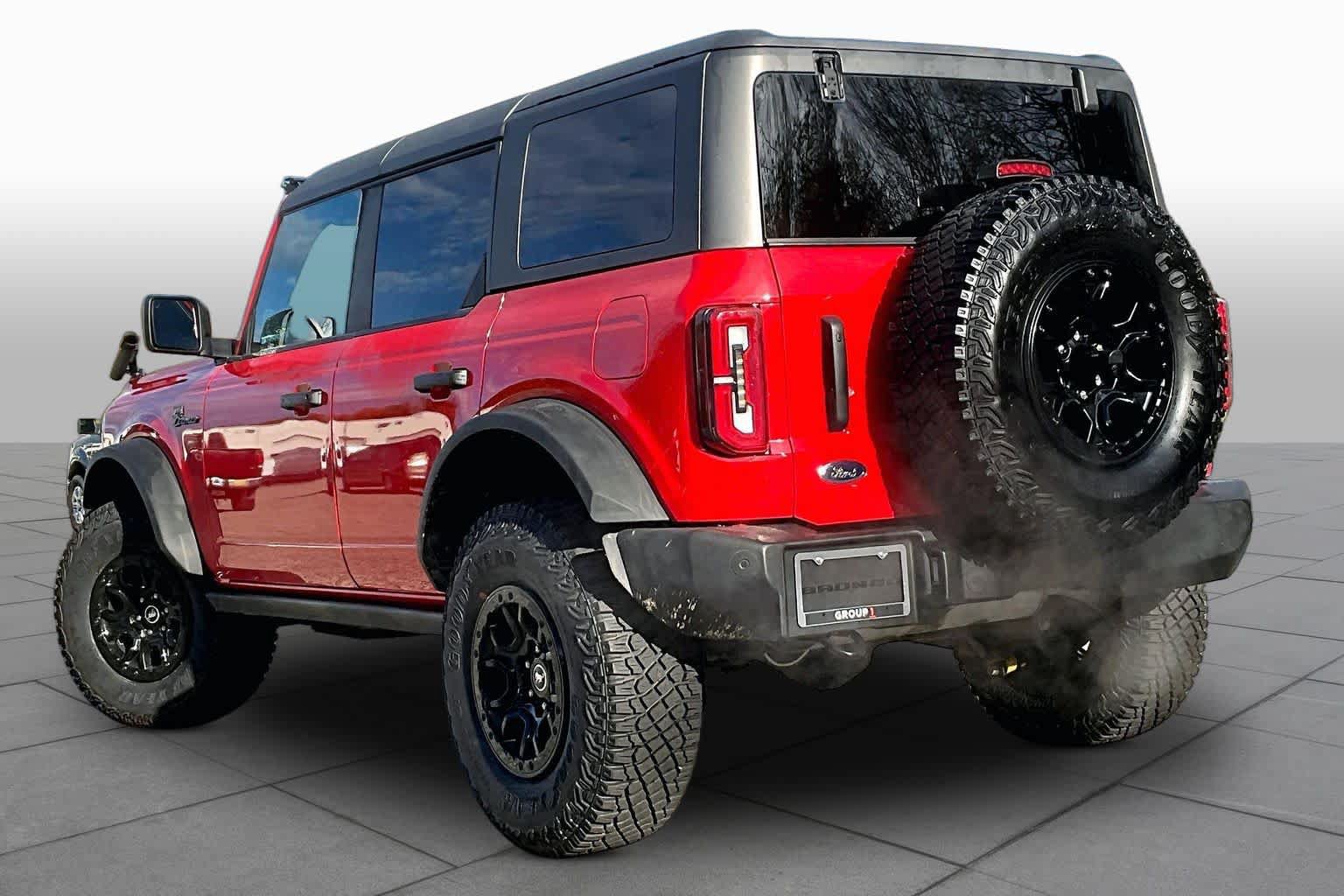 Certified 2022 Ford Bronco Wildtrak AWD/4WD image 12